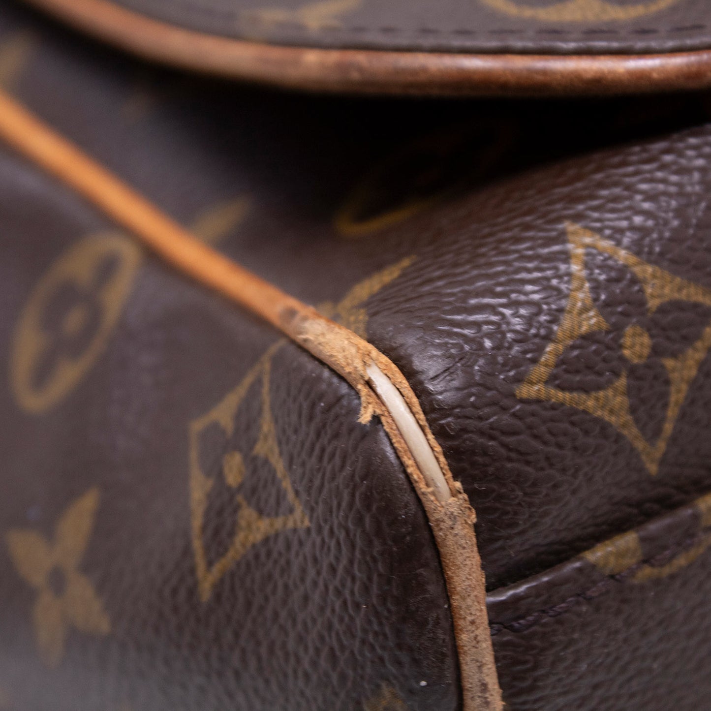 Louis Vuitton Messenger Abbesses Monogram