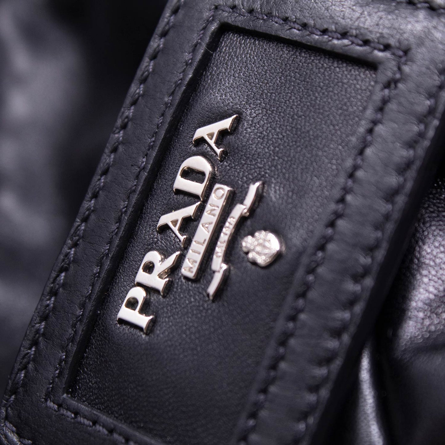 Prada Hobo à Volants Nera