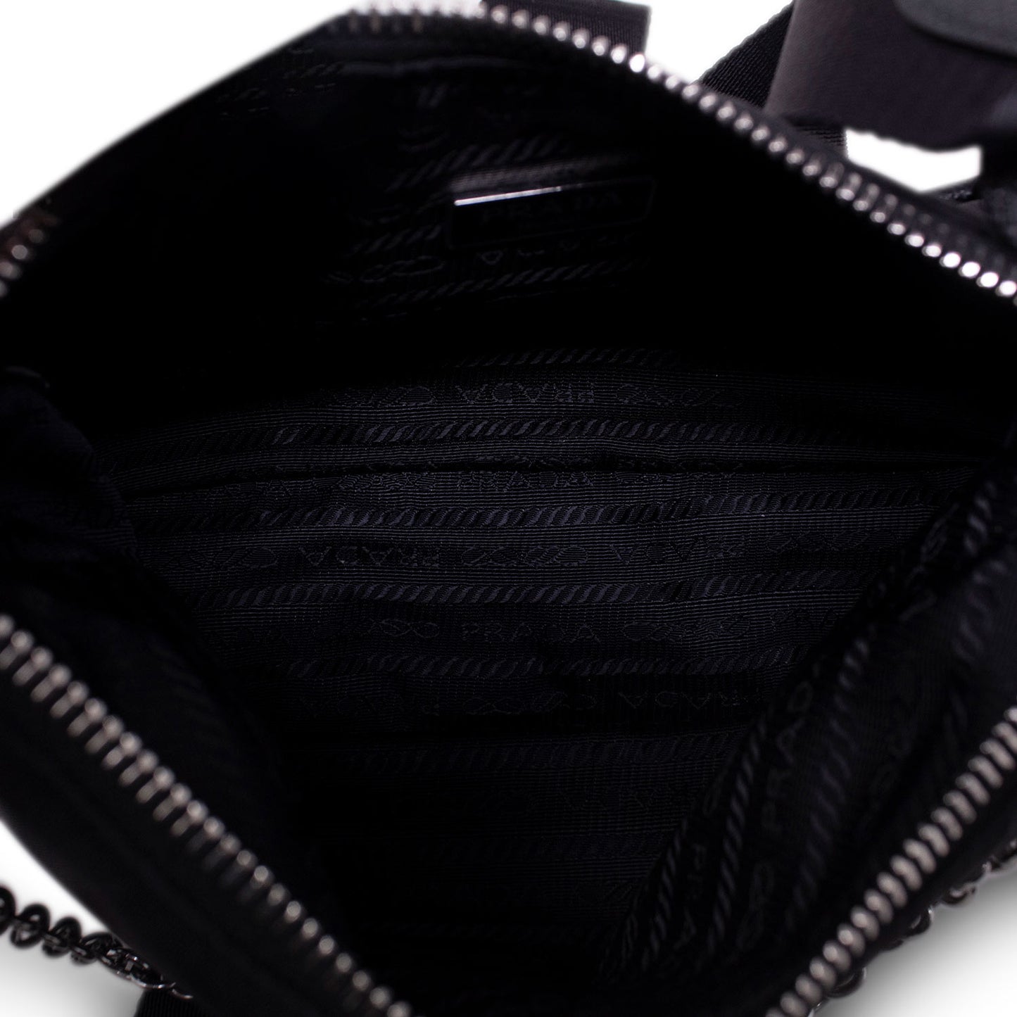 Prada Re-Edition 2005 in Re-Nylon Nera