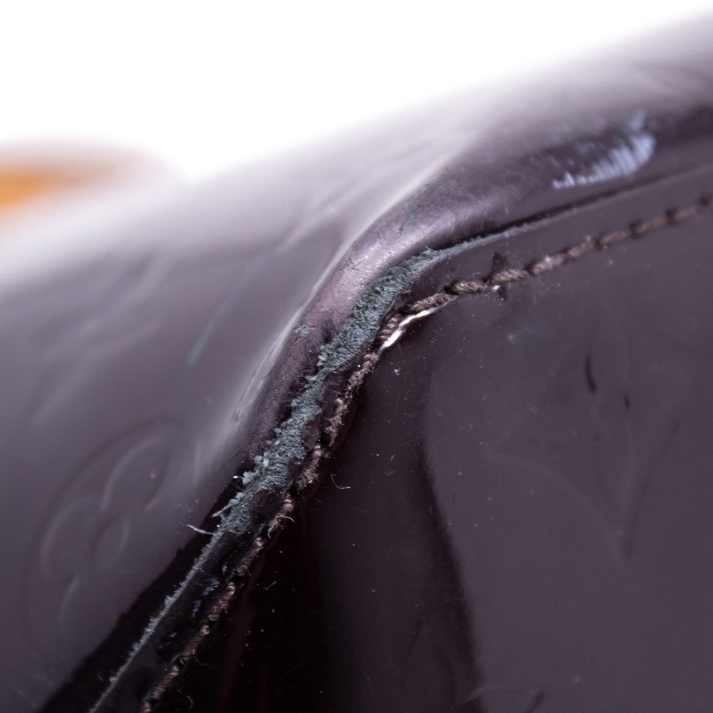 Louis Vuitton Bellevue Gm Vernice Amaranto