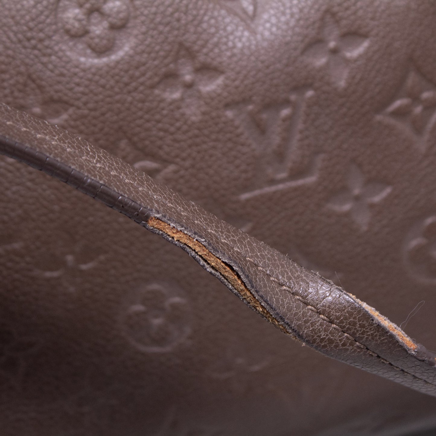 Louis Vuitton Lumineuse GM Empreinte Taupe
