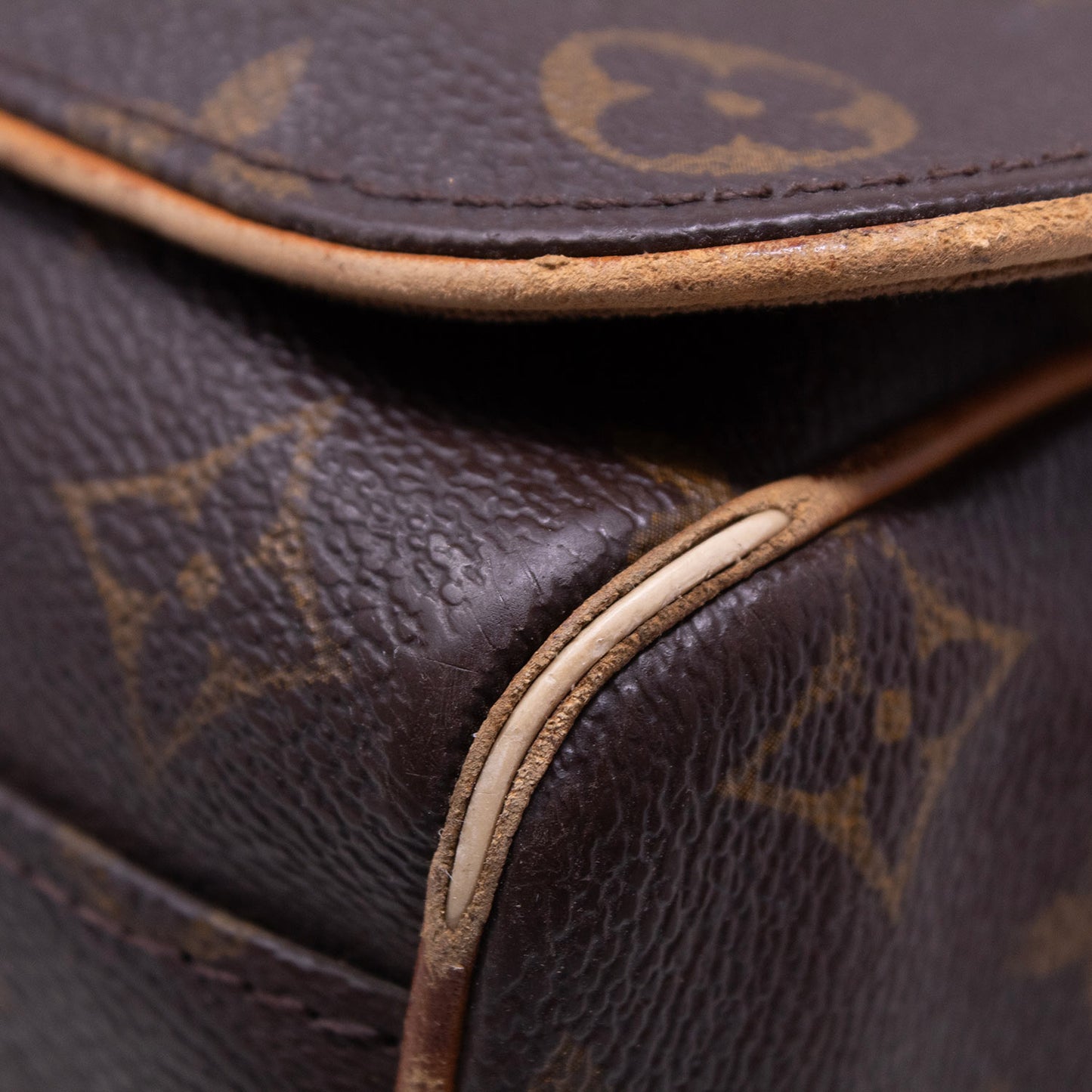 Louis Vuitton Messenger Abbesses Monogram
