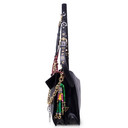 Prada Soft Sound Large con ciondoli Nera