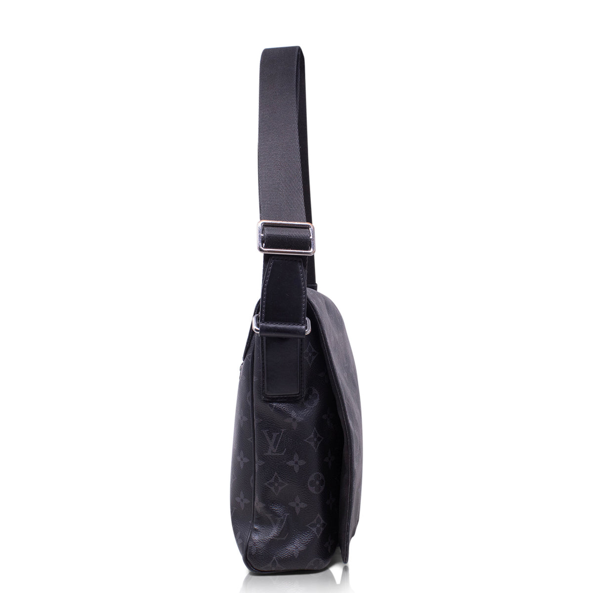 Louis Vuitton District Mm Monogram Eclipse